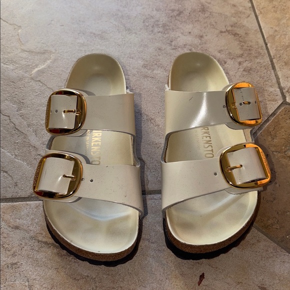 Birkenstock White Sandals Gold Arizona big Buckle size 6 - Picture 6 of 9